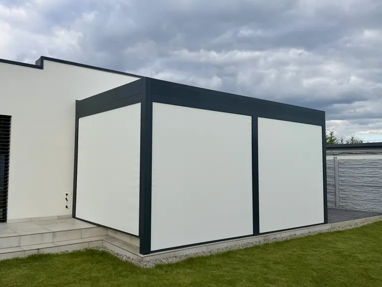 Bioklimatické pergoly a zipscreeny